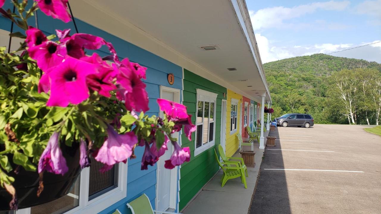 Cornerstone Motel Cheticamp Ngoại thất bức ảnh